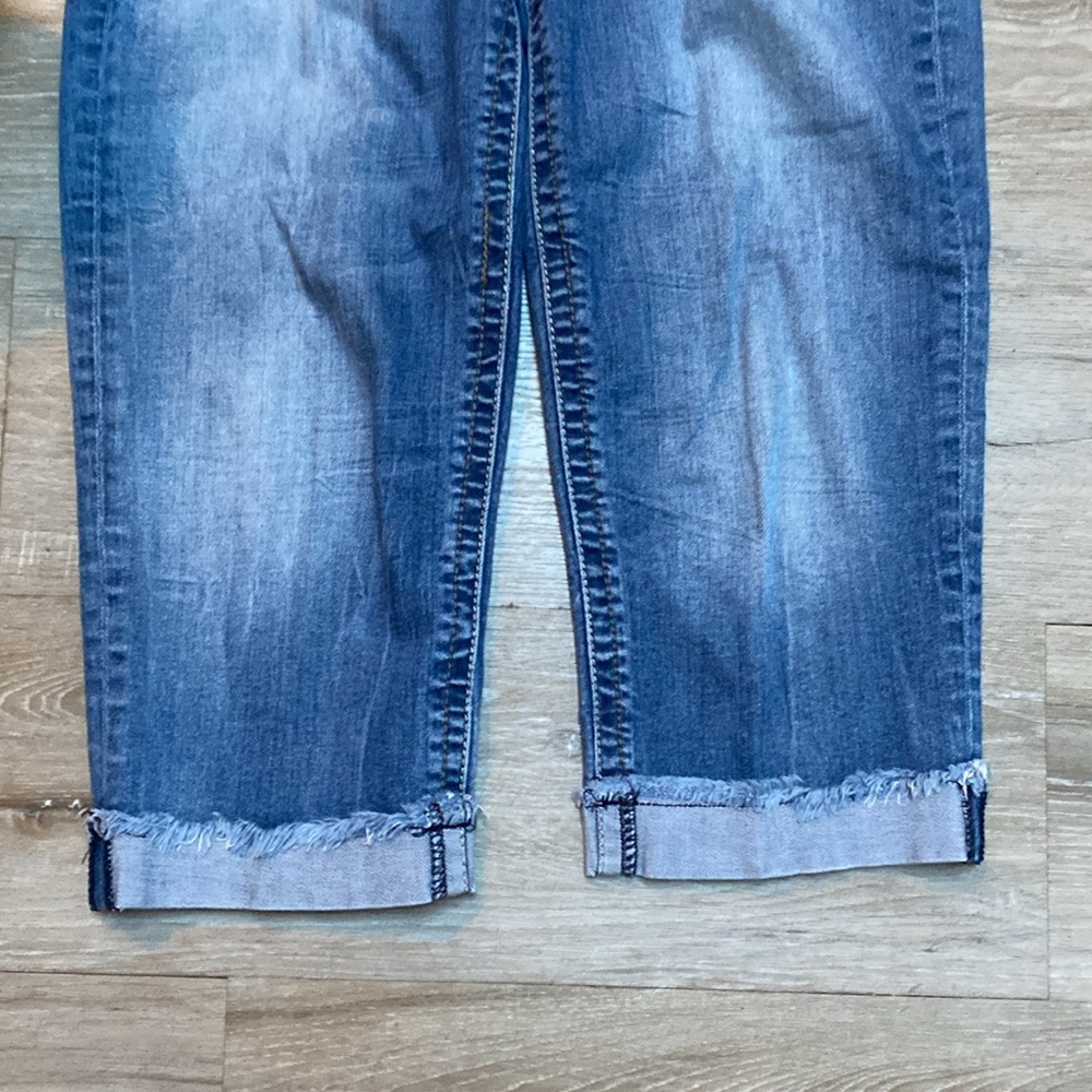 Kut from the Kloth Capris size 10 - Picture 4 of 6